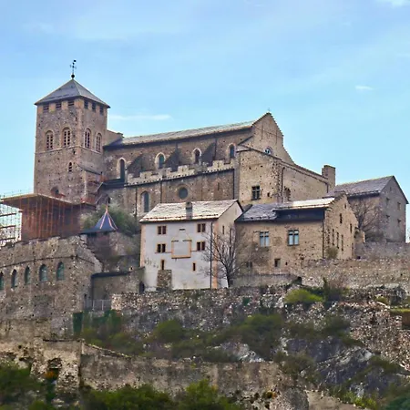 Duplex De Charme Au Coeur De La Vieille De *