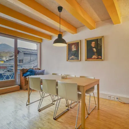 Duplex De Charme Au Coeur De La Vieille De Apartamento Sion